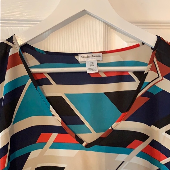 Motherhood Maternity Geometric Print Top - Picture 2 of 3